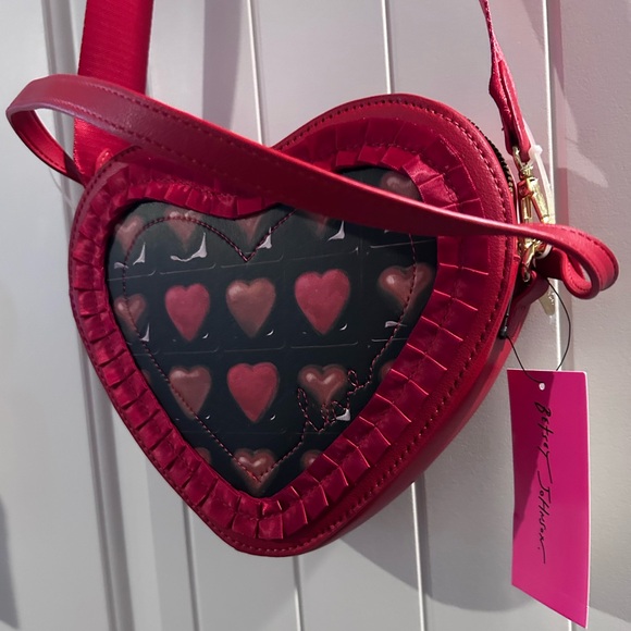Betsey Johnson Kitsch "Life is Like Chocolates" Tote/ Crossbody Bag
NWT - Picture 6 of 7